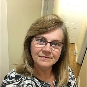 Meet your Posher, Debra